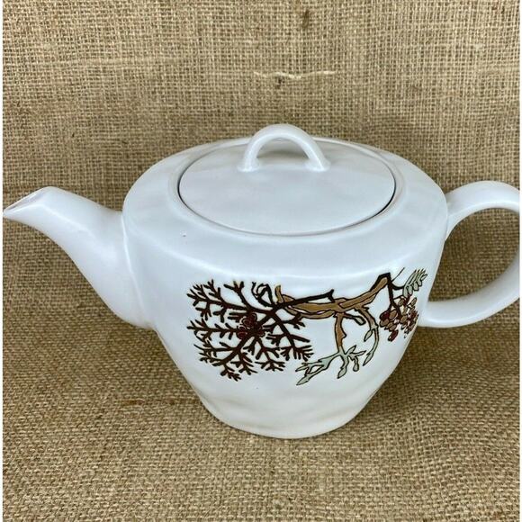 Spectrum Designz Ceramic Teapot Evergreen and Berries Embossed - Picture 3 of 8
